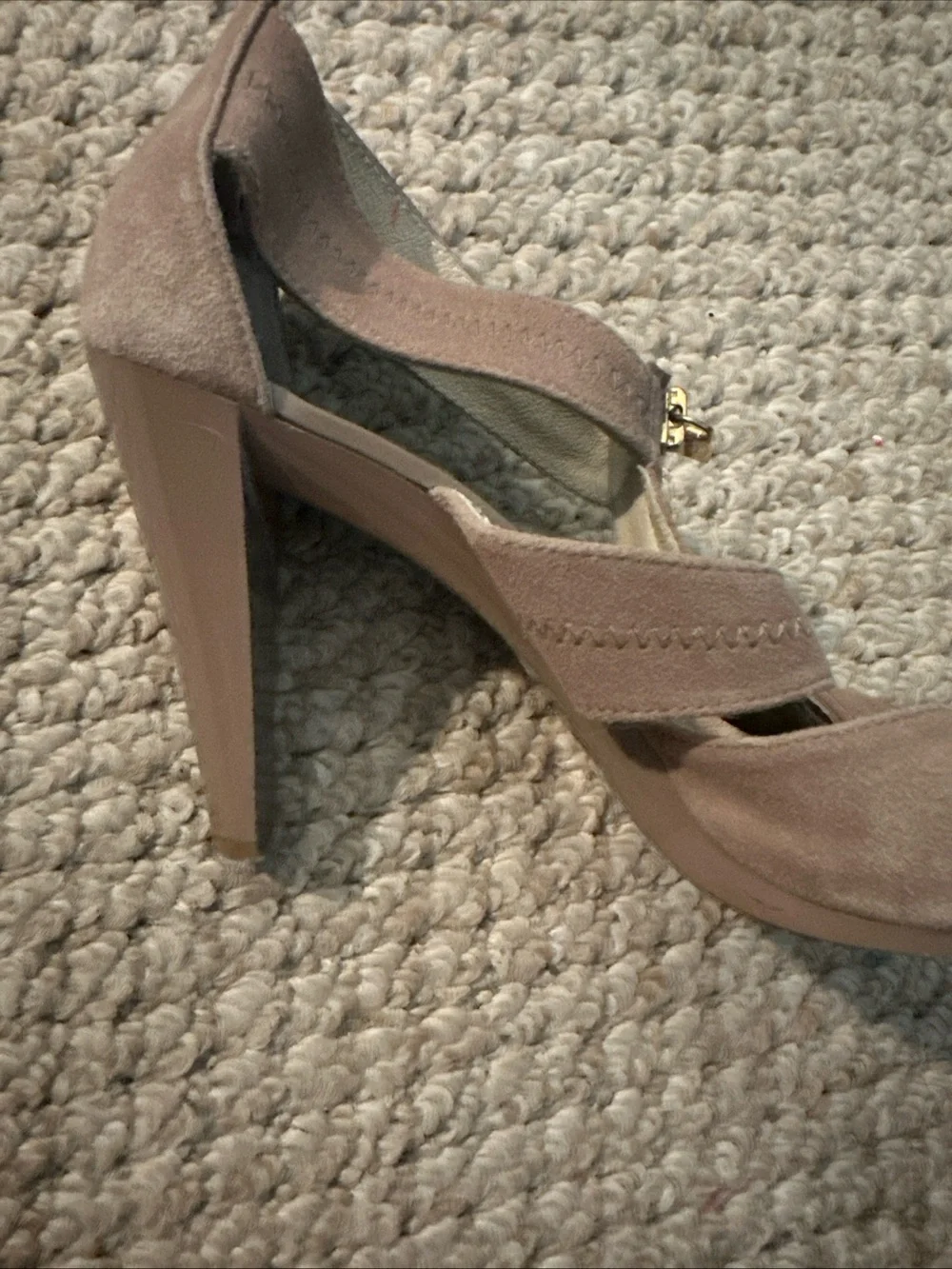 Michael Kors Berkley taupe suede strappy wedge sandals Sz 8 with gold detail